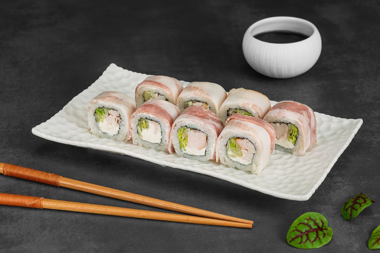 Фото РОЛЛ С БЕКОНОМ