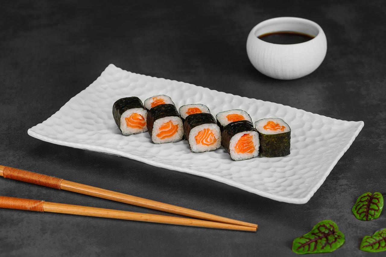 Фото РОЛЛ С ЛОСОСЕМ