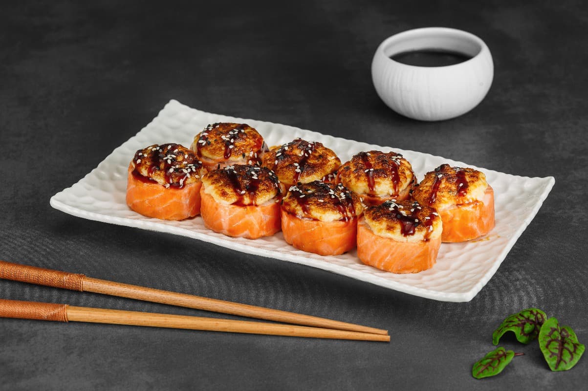 Изображение ГОРЯЧИЕ И ЗАПЕЧЕННЫЕ РОЛЛЫ